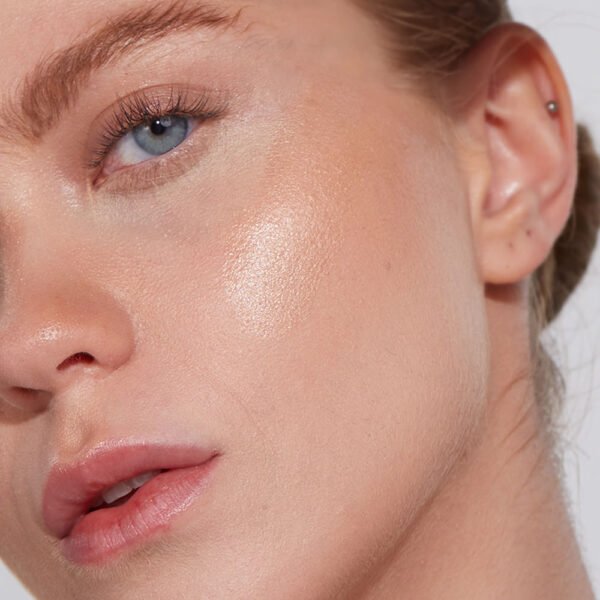 mini iluminador em bastão bronze highlight stick bronze océane edition 6g
